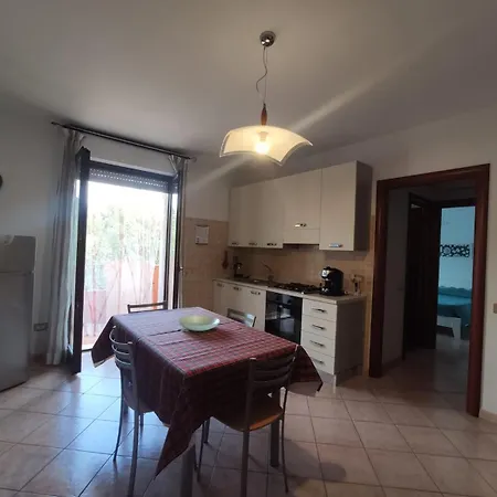 Vico Roma Apartment *